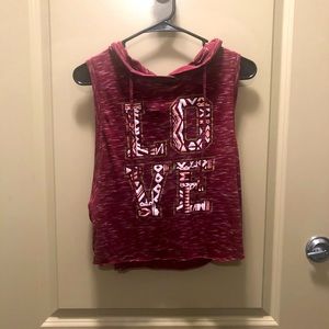 Red muscle crop top with hood